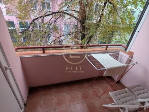 Izdavanje, dvosoban stan, 57m², Centar, Novi Sad - image 11