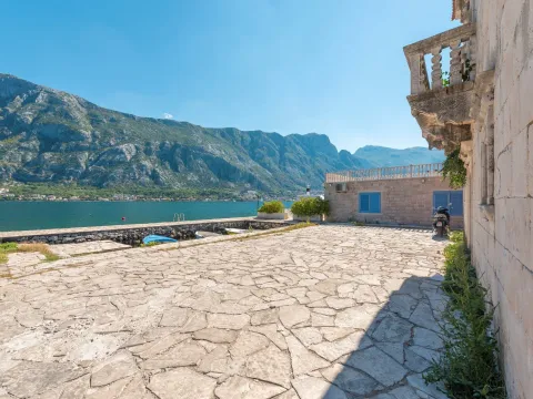 Prodaja, kuća, 424m², Prčanj, Kotor - image 16