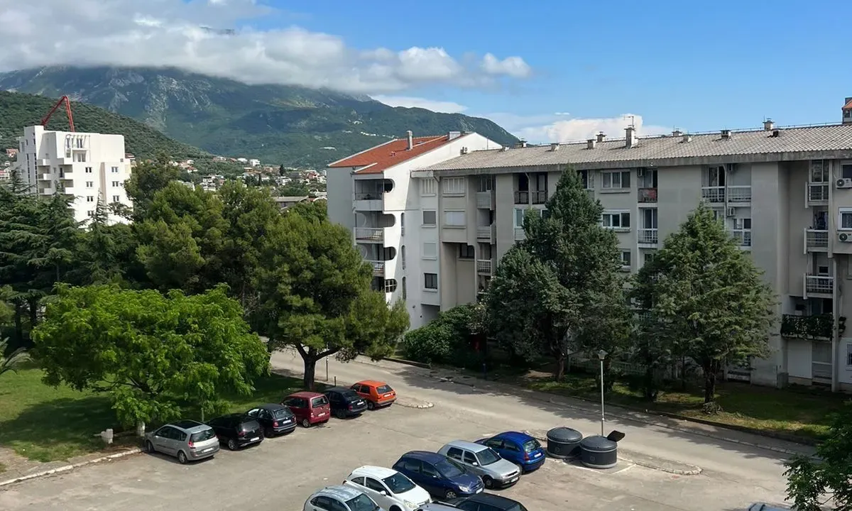 Rent, two bedroom apartment, 70m², Centar, Bar