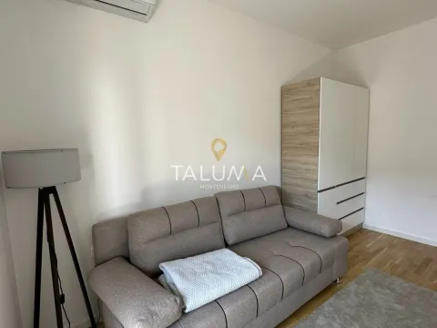 Rent, two bedroom apartment, 64m², Stari Aerodrom, Podgorica - image 12