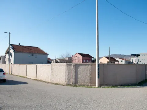 Izdavanje, kuća, 400m², Donja Gorica, Podgorica - image 8