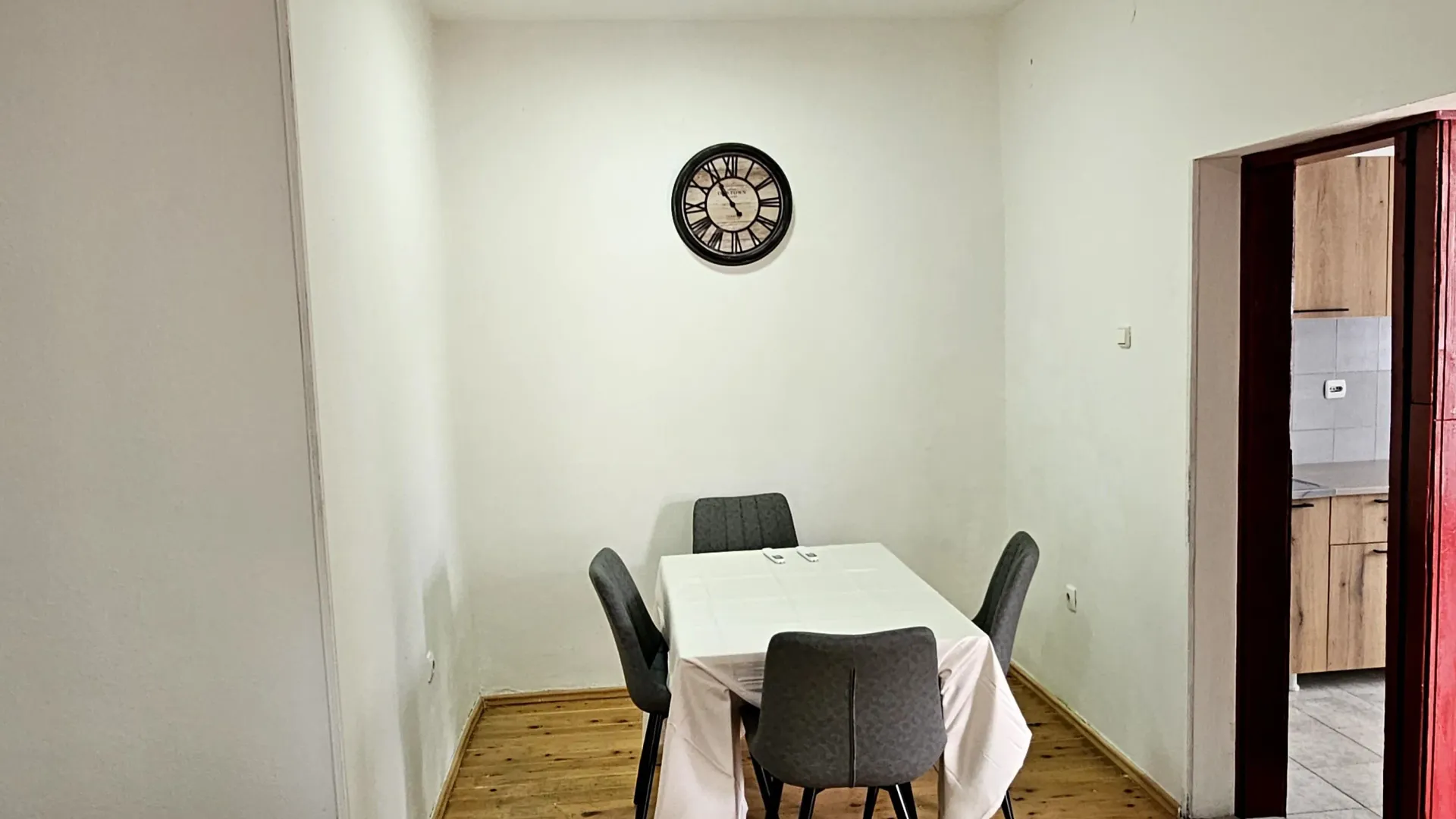 Rent, two bedroom apartment, 75m², Dobrota, Kotor