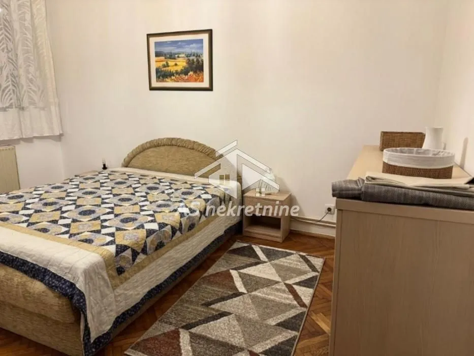 Izdavanje, četvorosoban stan, 79m², Autokomanda, Voždovac Sve Podlokacije