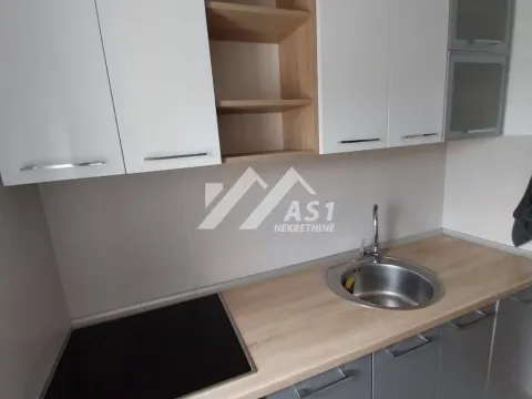 Izdavanje, četvorosoban stan, 70m², Podbara, Novi Sad Sve Podlokacije - image 3