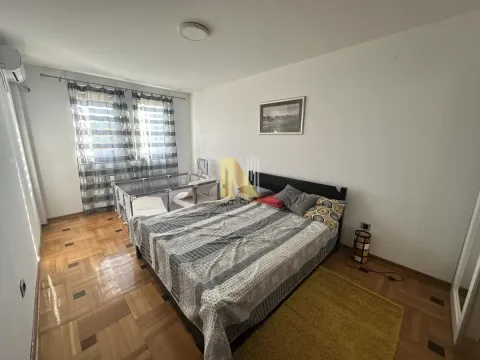 Izdavanje, četvorosoban stan, 115m², Bulevar patrijarha Pavla, Novi Sad Sve Podlokacije - image 8