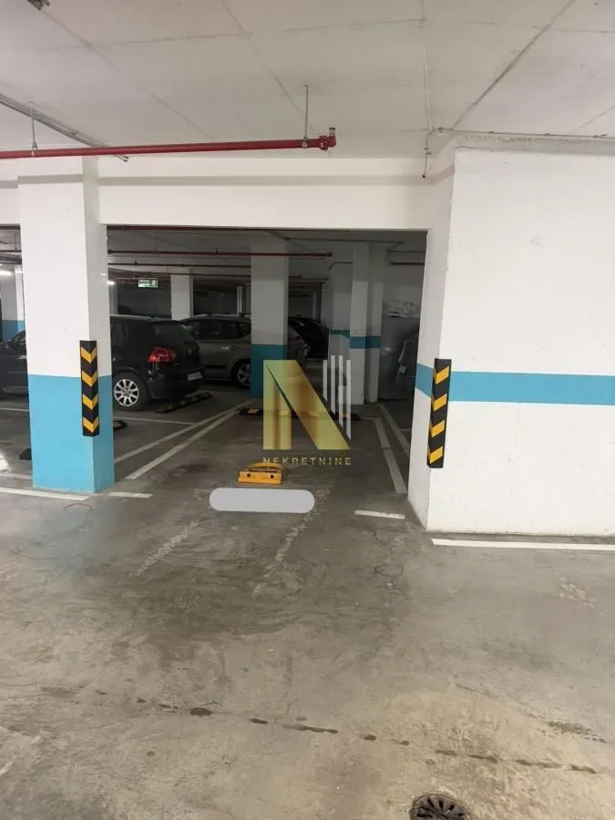 Sale, parking/garage, 11m², Bulevar Evrope, Novi Sad Sve Podlokacije