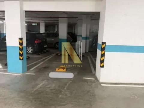 Sale, parking/garage, 11m², Bulevar Evrope, Novi Sad Sve Podlokacije - image 3