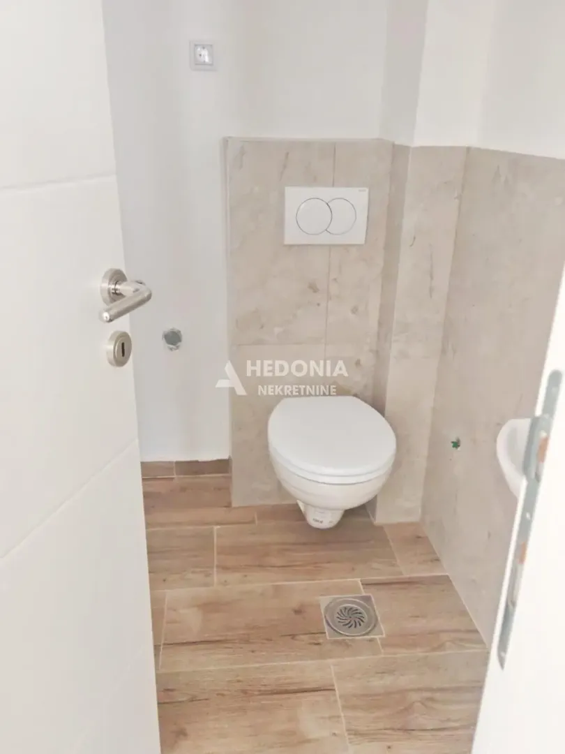 Sale, four bedroom apartment, 95m², Sremčica, Beograd
