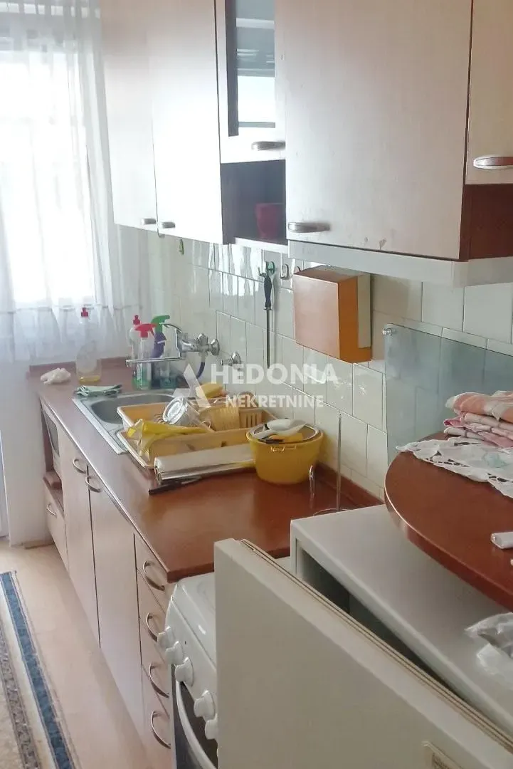 Prodaja, dvosoban stan, 58m², Zemun Sve Podlokacije, Beograd