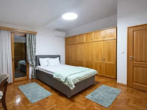 Rent, house, 150m², Zabjelo, Podgorica - image 4