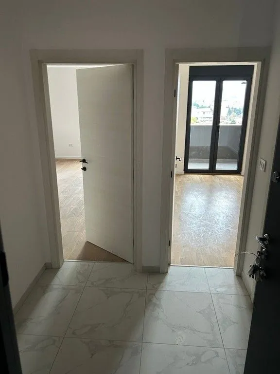 Prodaja, jednosoban stan, 43m², Stari Aerodrom, Podgorica