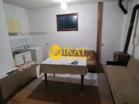 Prodaja, kuća, 55m², Čenta, Zrenjanin - image 1