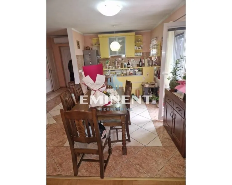 Prodaja, kuća, 219m², Altina, Beograd