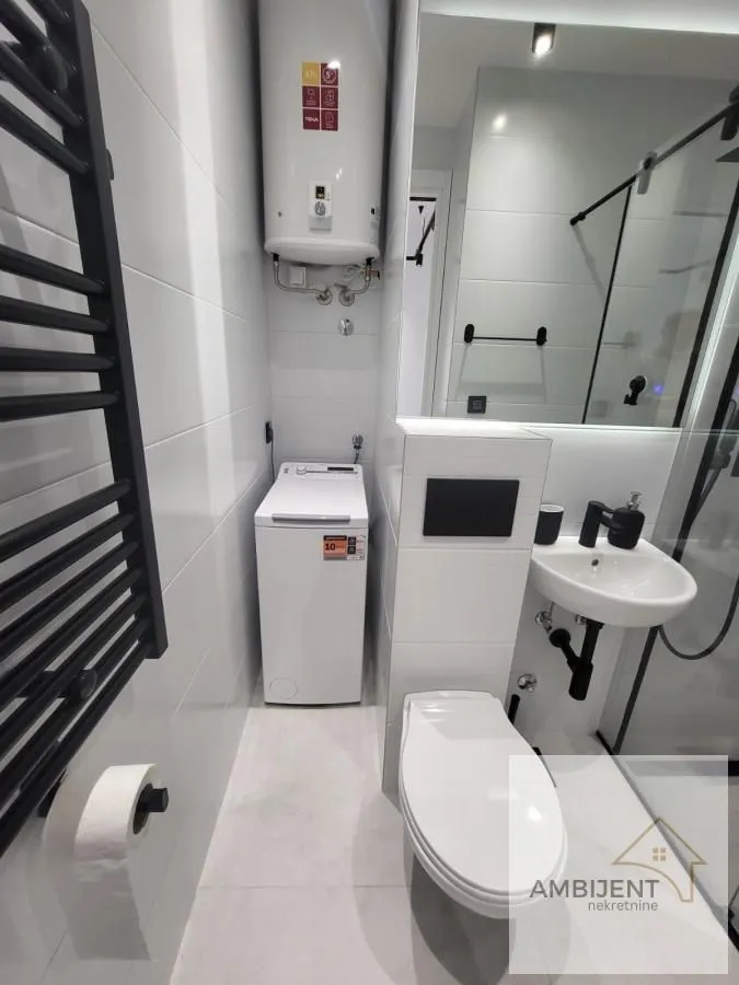 Izdavanje, jednosoban stan, 32m², Stari Grad, Beograd