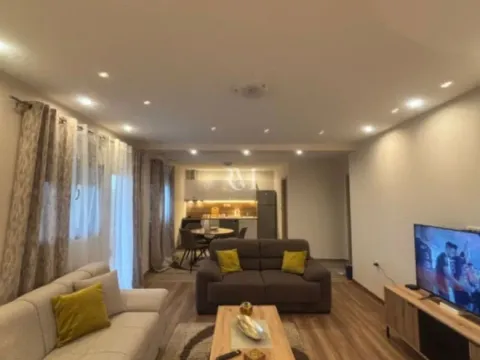 Izdavanje, kuća, 100m², Sutvara, Kotor - image 4