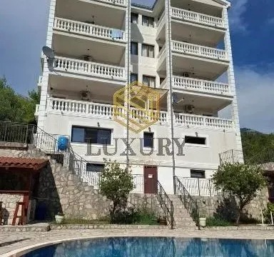 Ugostiteljski objekat in Markovići