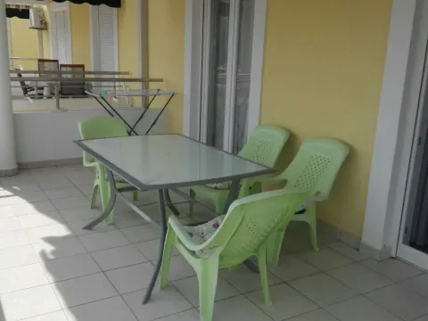 Prodaja, stan, 56m², Kotor, Crna Gora - image 12