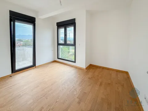 Rent, two bedroom apartment, 57m², Kod Big Fashion-a, Podgorica - image 6