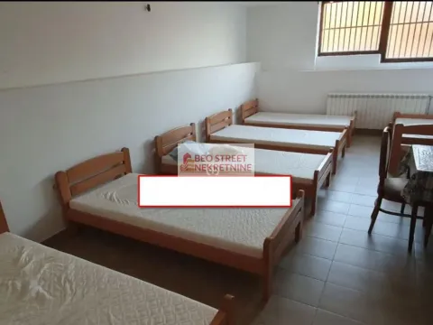 Rent, house, 200m², Voždovac Sve Podlokacije, Beograd