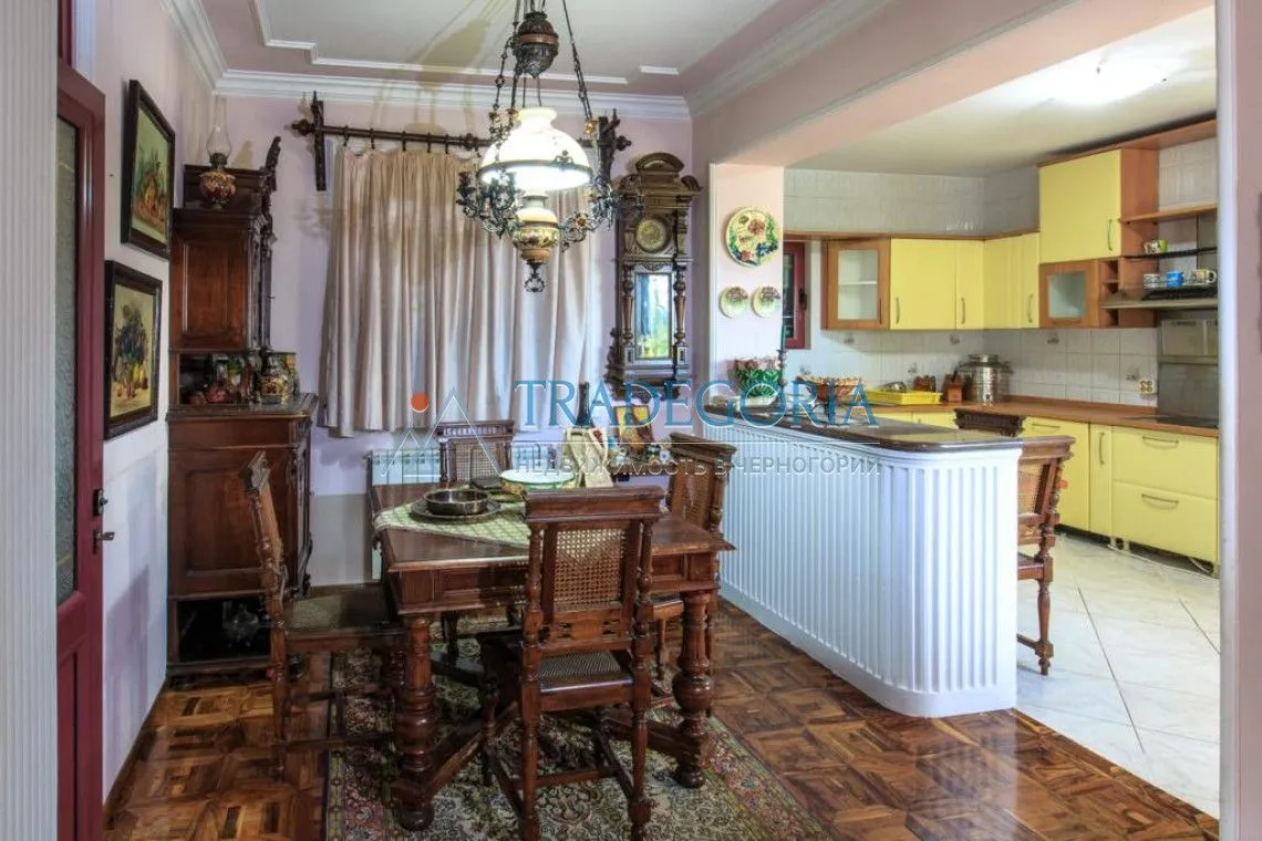 Prodaja, kuća, 400m², Bar, Crna Gora