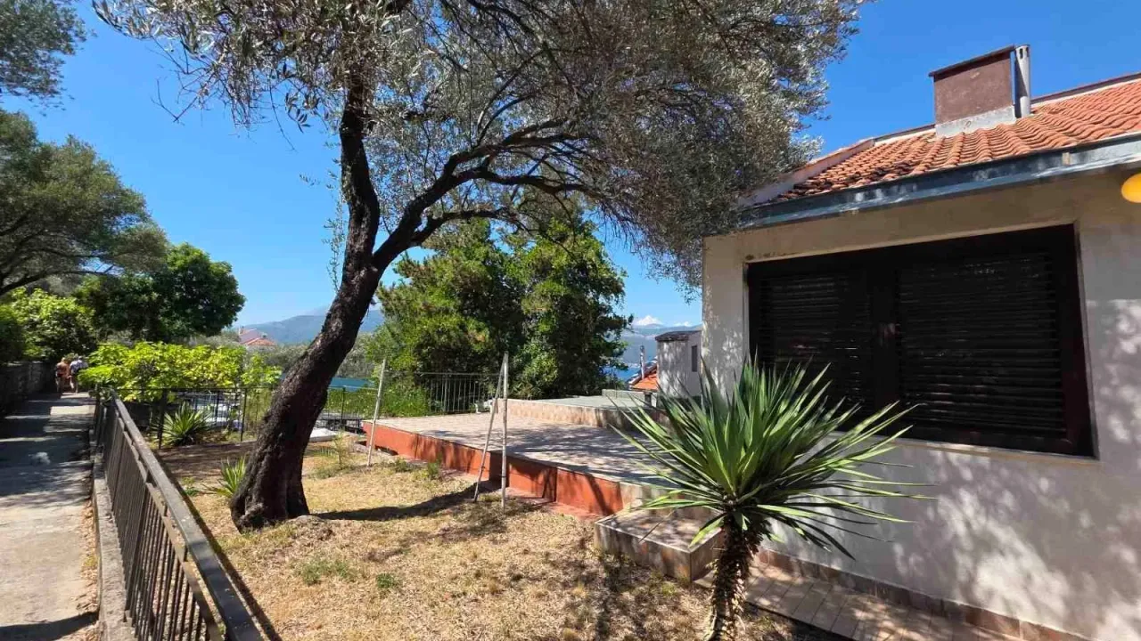 Prodaja, jednosoban stan, 64m², Krašići, Tivat