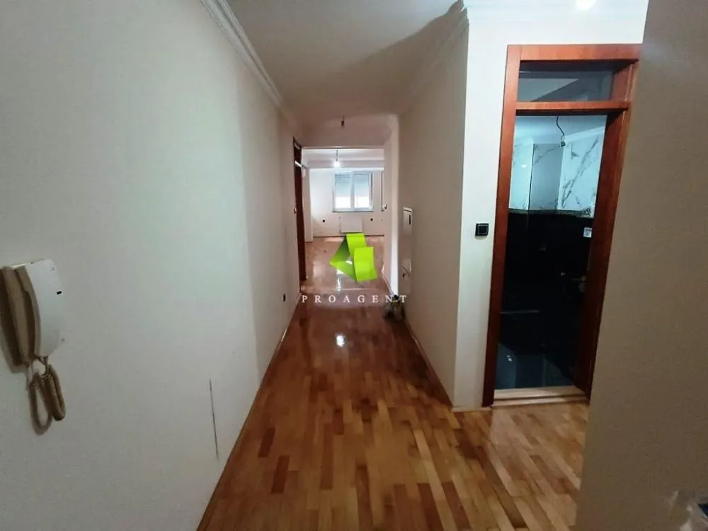 Prodaja, trosoban stan, 87m², Palilula, Niš