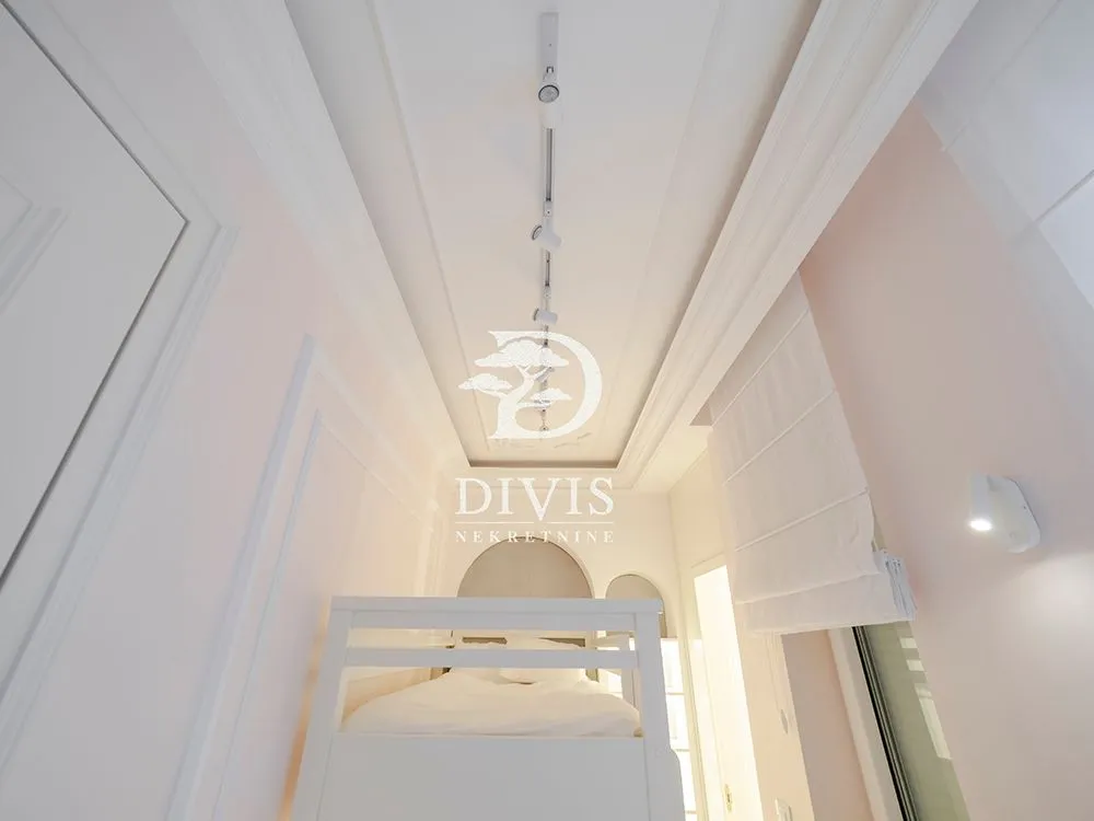 Rent, four bedroom apartment, 100m², Cvetni Trg, Vračar Sve Podlokacije