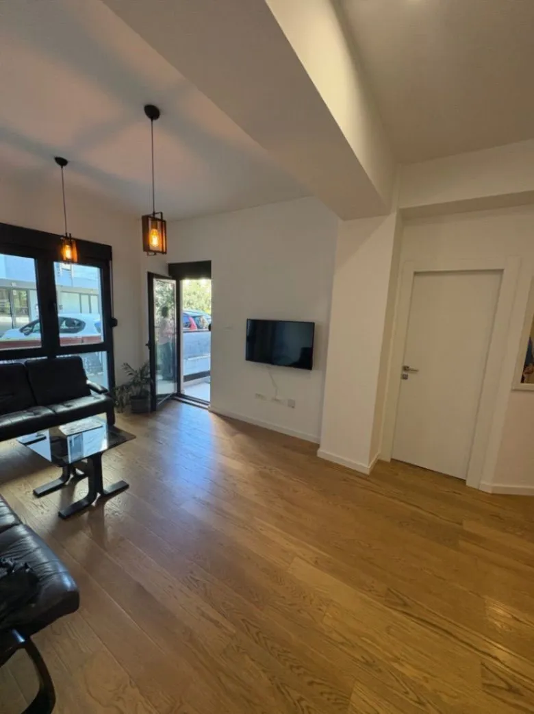 Izdavanje, poslovni prostor, 50m², Podgorica, Crna Gora