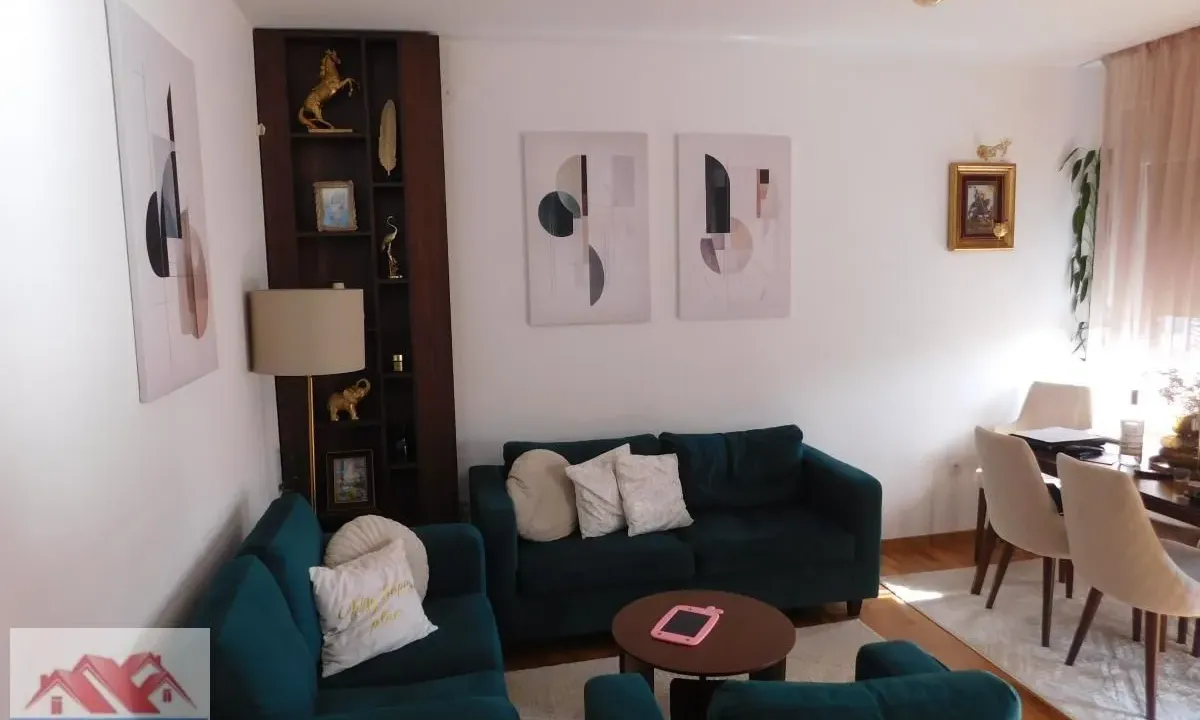 Prodaja, četvorosoban stan, 100m², Centar, Kragujevac