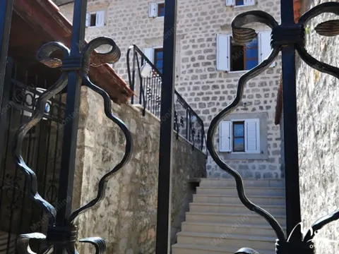 Prodaja, kuća, 327m², Stoliv, Kotor - image 3