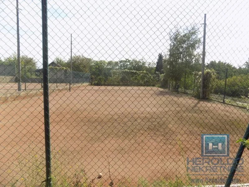 Sale, office space, 878m², Paraćin, Srbija