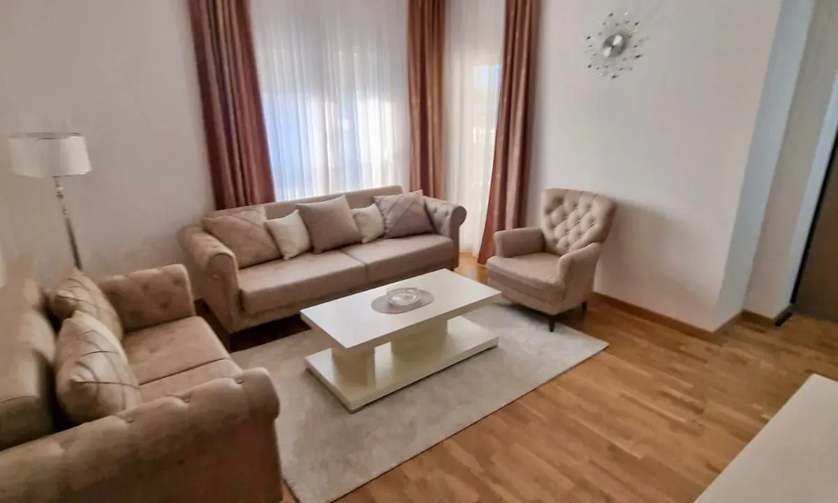 Izdavanje, dvosoban stan, 67m², Zabjelo, Podgorica