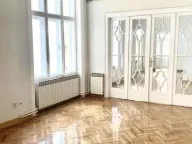 Izdavanje, poslovni prostor, 238m², Stari Grad, Beograd - image 1