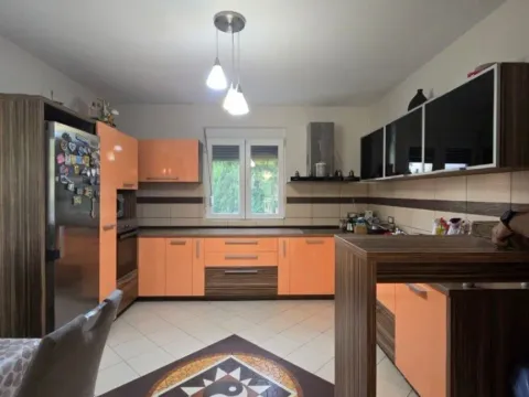 Prodaja, kuća, 175m², Velje Brdo, Podgorica - image 7