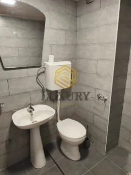 Rent, office space, 47m², Stari Aerodrom, Podgorica - image 3
