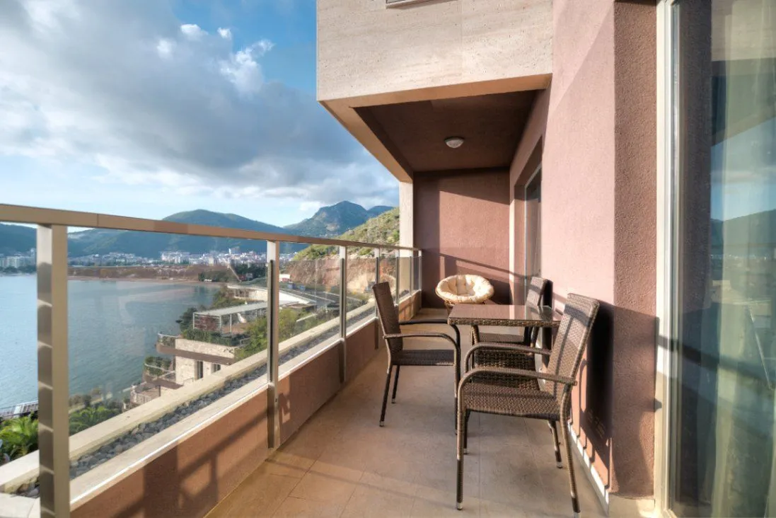 Sale, two bedroom apartment, 56m², Bečići, Budva