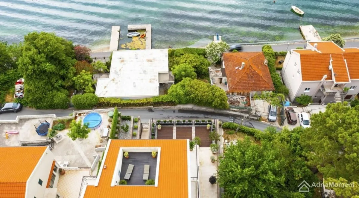 Sale, two bedroom apartment, 160m², Prčanj, Kotor