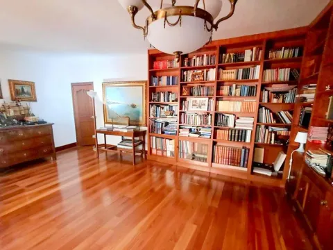 Sale, three bedroom apartment, 136m², Gorica C, Podgorica - image 2