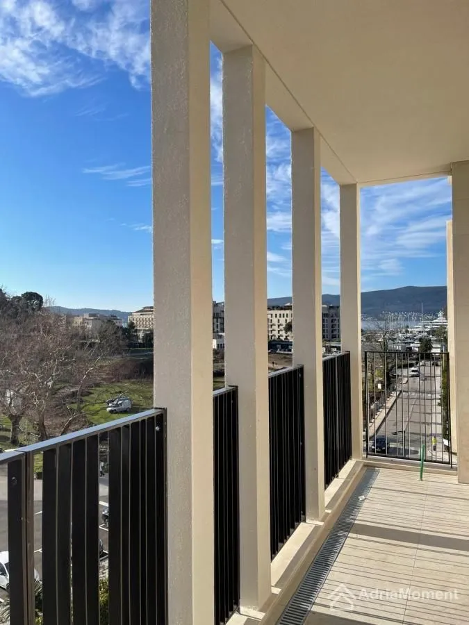 Prodaja, dvosoban stan, 90m², Porto Montenegro, Tivat