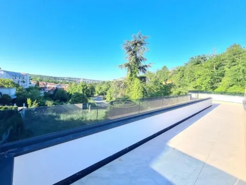 Izdavanje, trosoban stan, 200m², Savski Venac, Beograd - image 15
