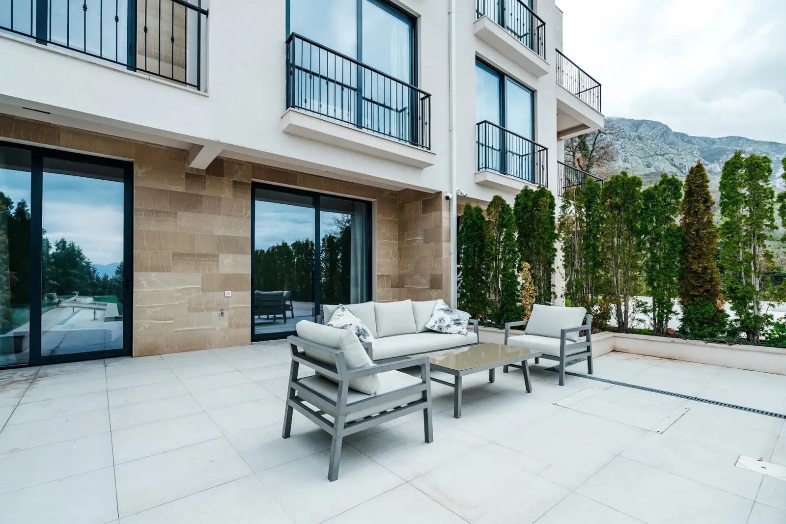 Prodaja, kuća, 220m², Reževići, Budva