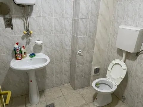 Izdavanje, poslovni prostor, 32m², Podgorica, Crna Gora - image 4