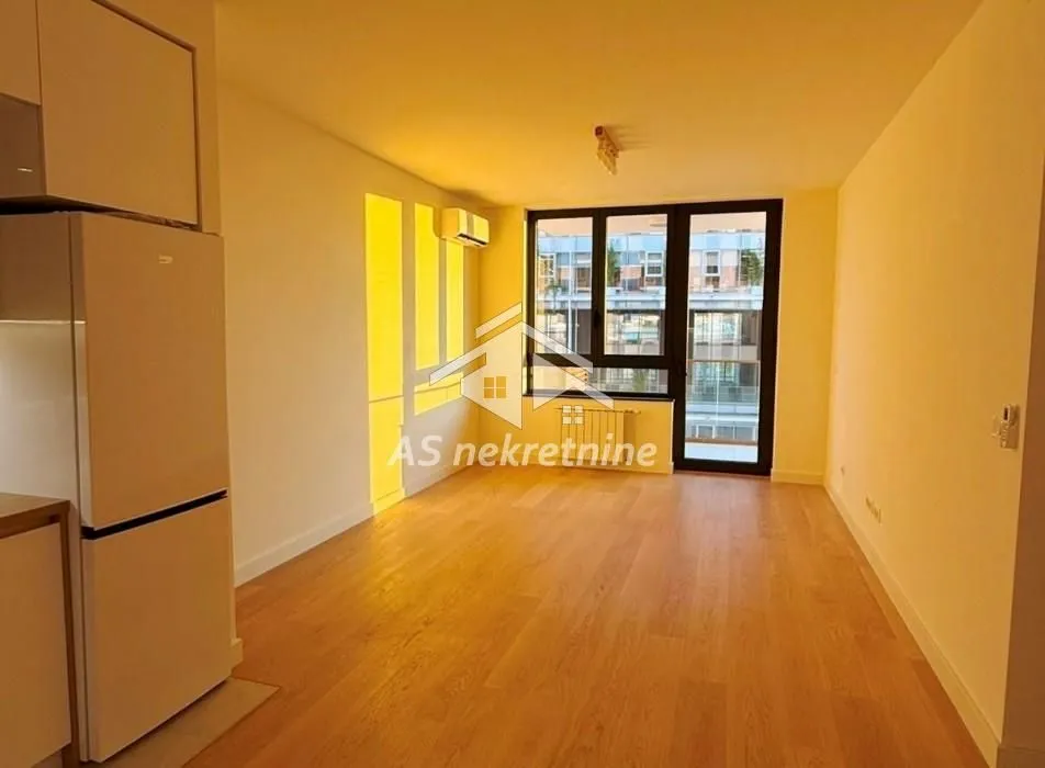 Rent, three bedroom apartment, 71m², Savski Venac, Beograd