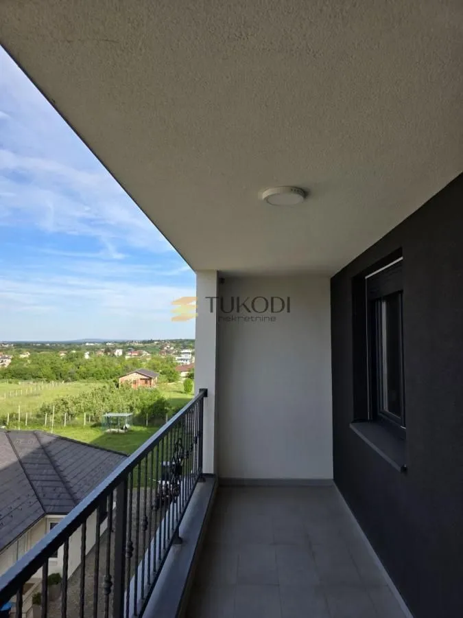 Prodaja, trosoban stan, 80m², Mišeluk, Petrovaradin