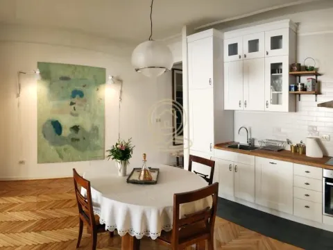 Izdavanje, trosoban stan, 141m², Kalenić Pijaca, Vračar Sve Podlokacije - image 19