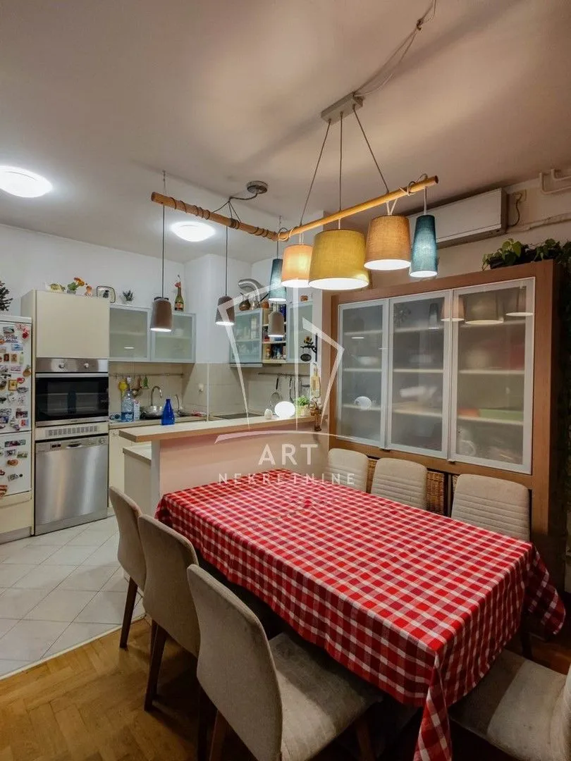 Prodaja, četvorosoban stan, 165m², Novi Beograd Blok 22, Novi Beograd Sve Podlokacije