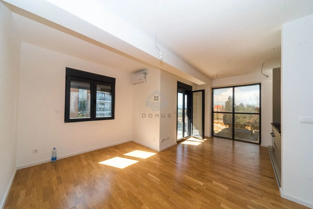Izdavanje, jednosoban stan, 47m², Stari Aerodrom, Podgorica