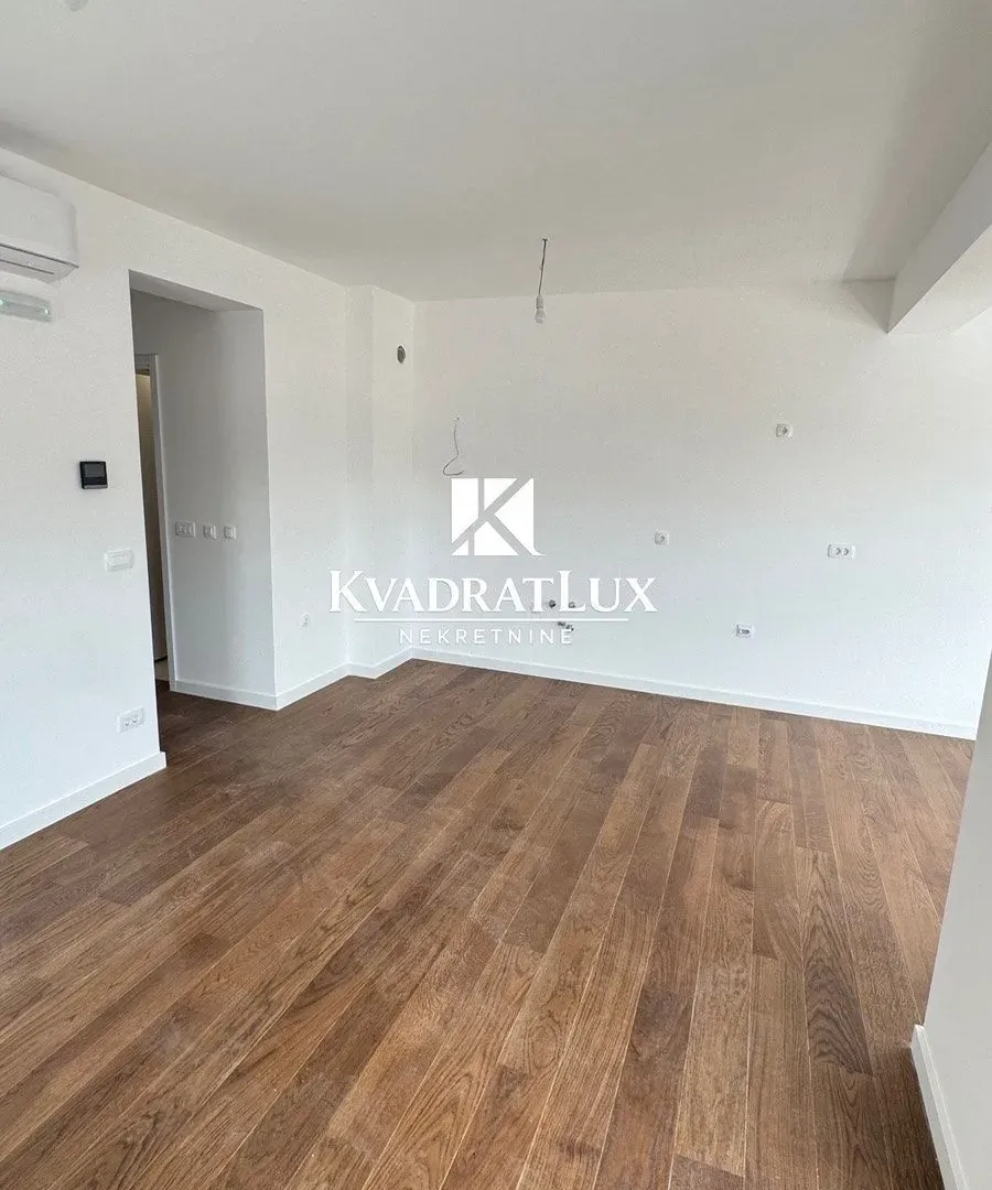 Sale, two bedroom apartment, 70m², Centar, Bar