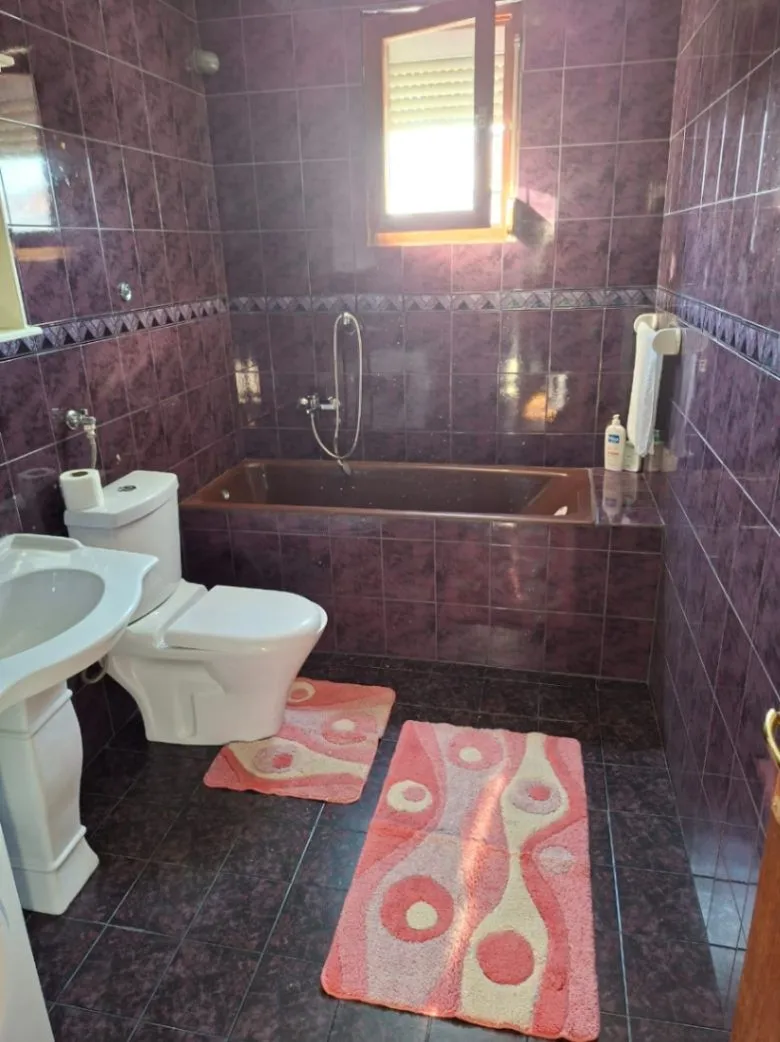 Izdavanje, kuća, 100m², Zagorič, Podgorica