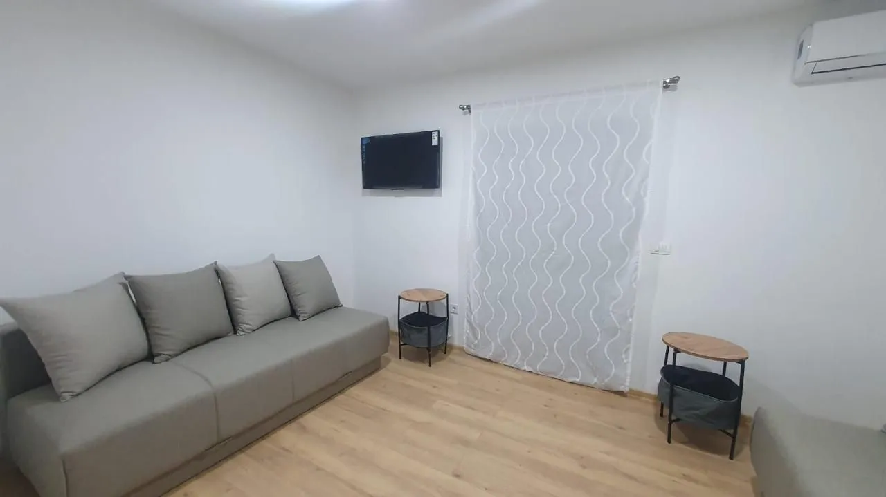 Rent, one bedroom apartment, 76m², Šušanj, Bar